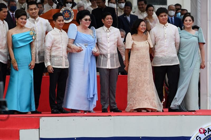 誓就任菲律宾总统 小马可斯誓言把国家带向未来
