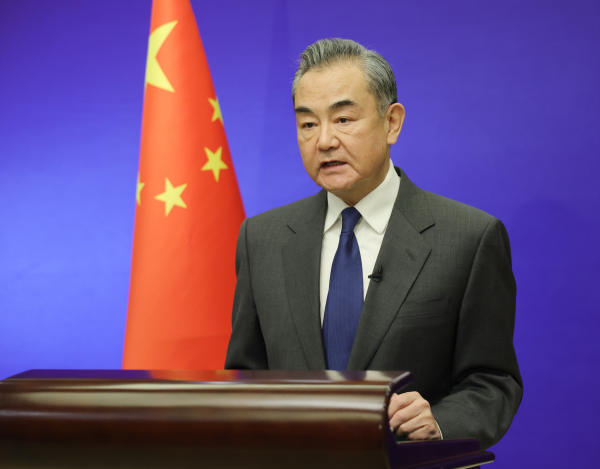 中国外长王毅就中日关系发展提出五点建议